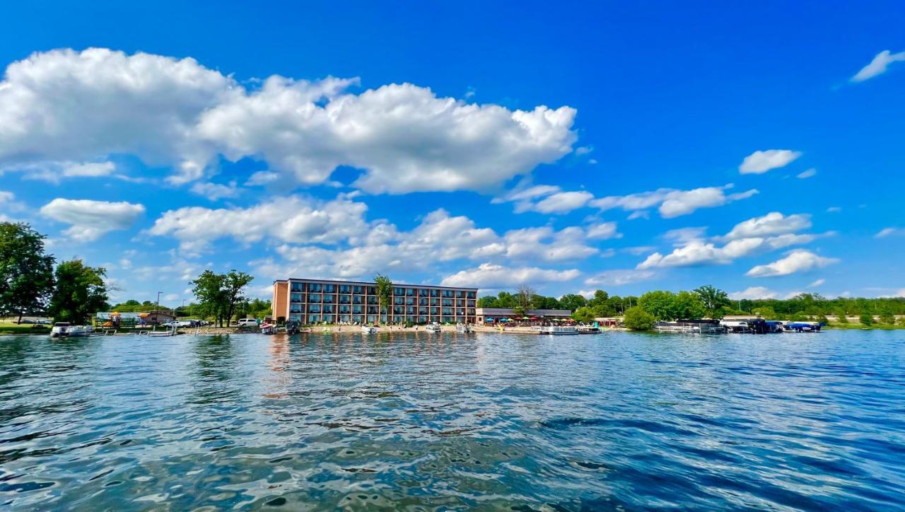Holiday Inn Detroit Lakes By Ihg מראה חיצוני תמונה