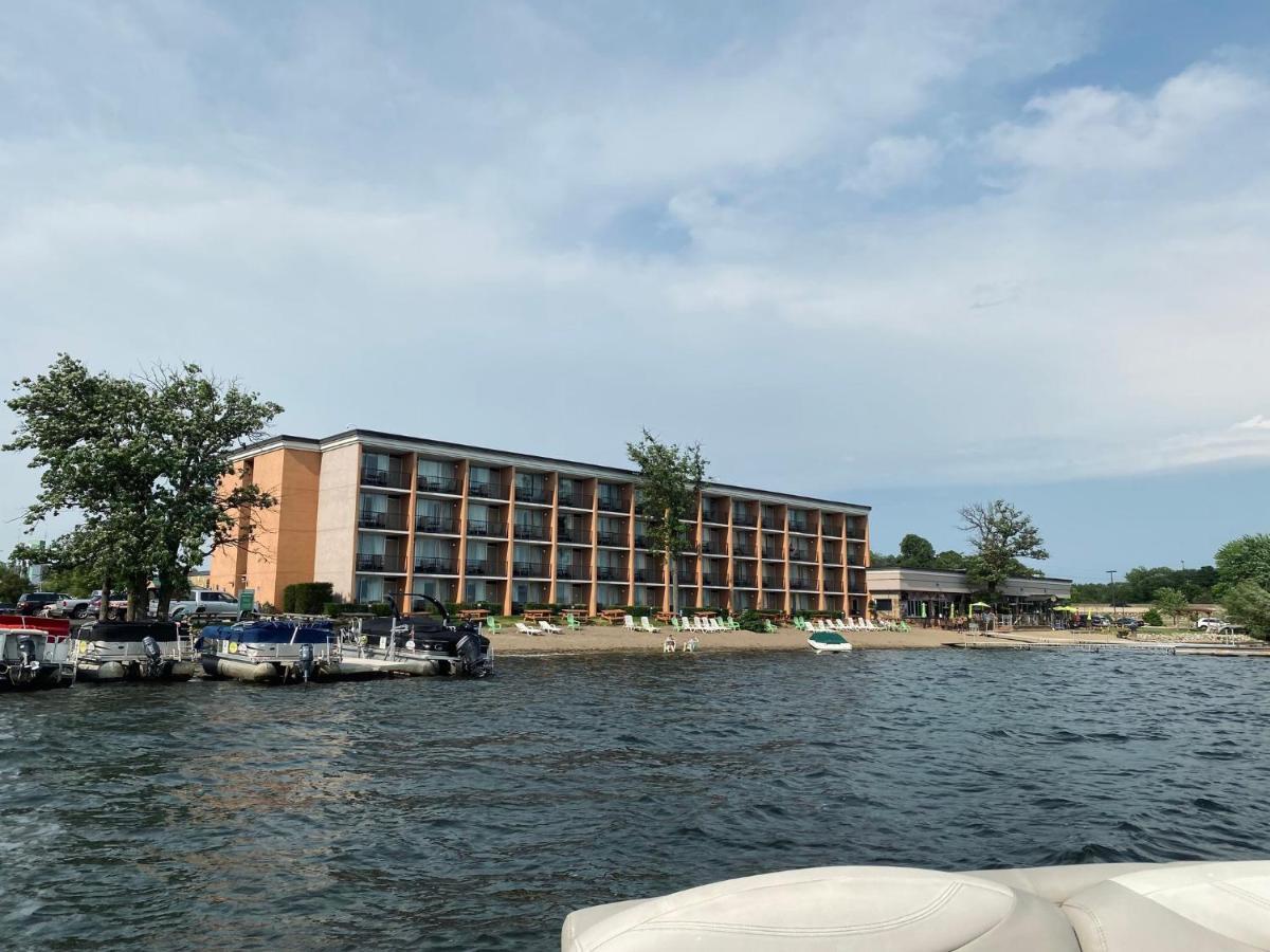 Holiday Inn Detroit Lakes By Ihg מראה חיצוני תמונה