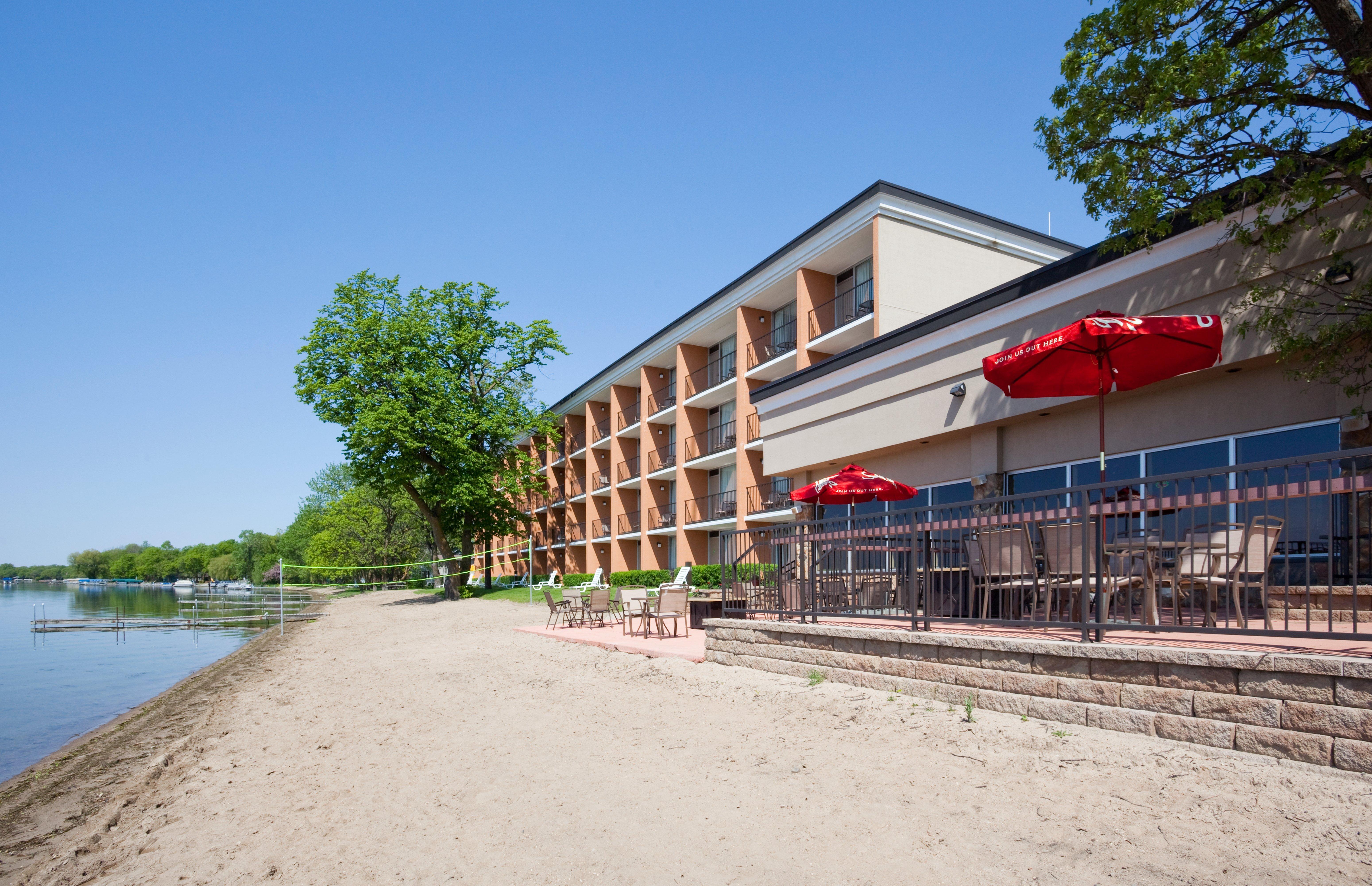 Holiday Inn Detroit Lakes By Ihg מראה חיצוני תמונה