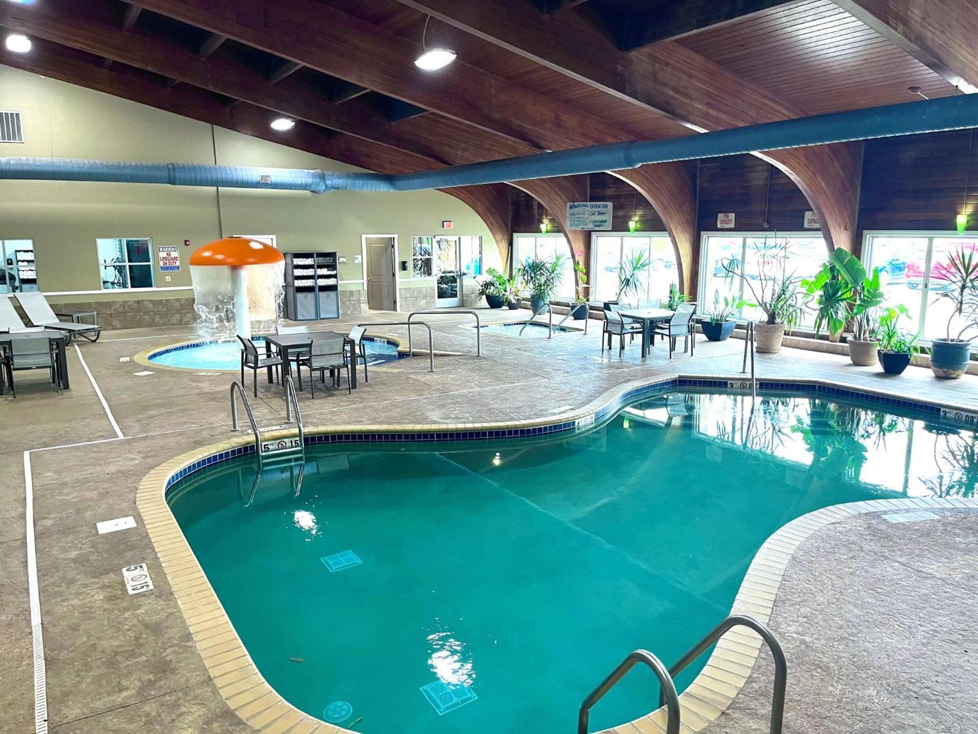 Holiday Inn Detroit Lakes By Ihg מראה חיצוני תמונה