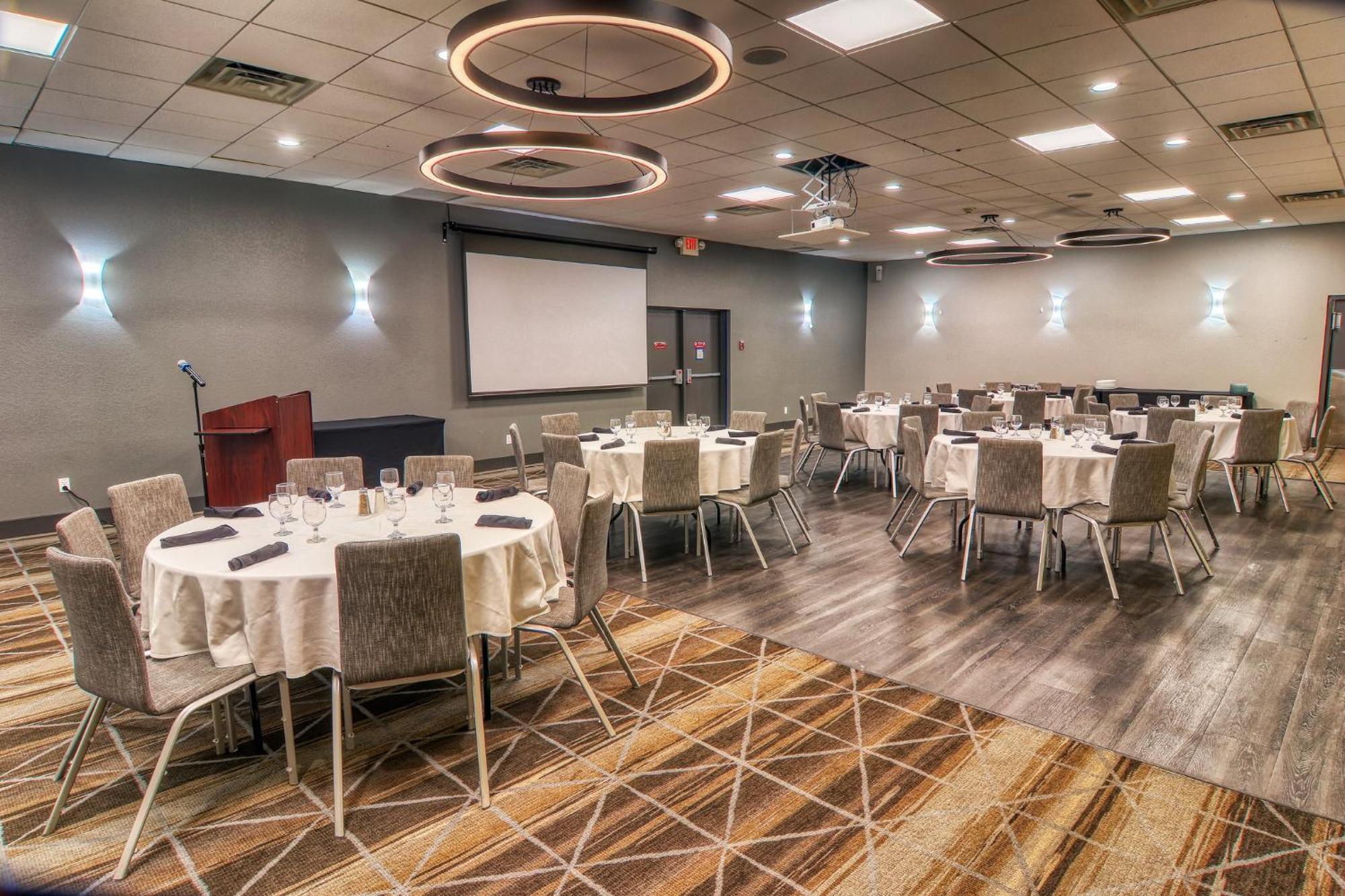 Holiday Inn Detroit Lakes By Ihg מראה חיצוני תמונה